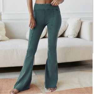 UO Aria Seamed Flare Legging